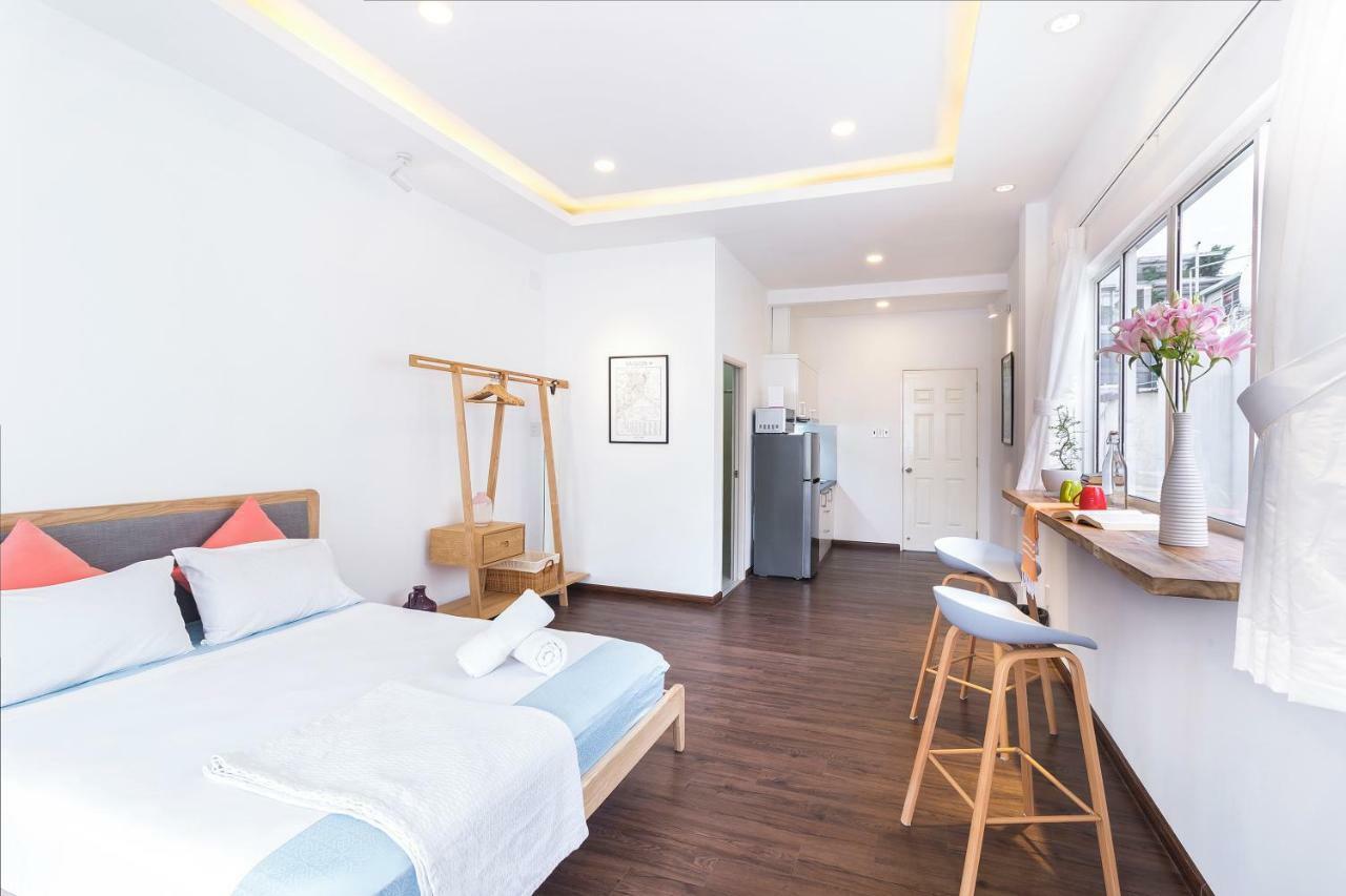 Simone'S Shophouse - Not A Hotel Хошимин Экстерьер фото