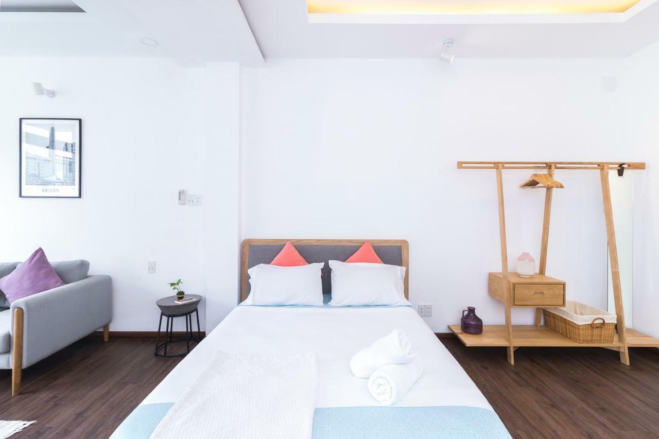 Simone'S Shophouse - Not A Hotel Хошимин Экстерьер фото